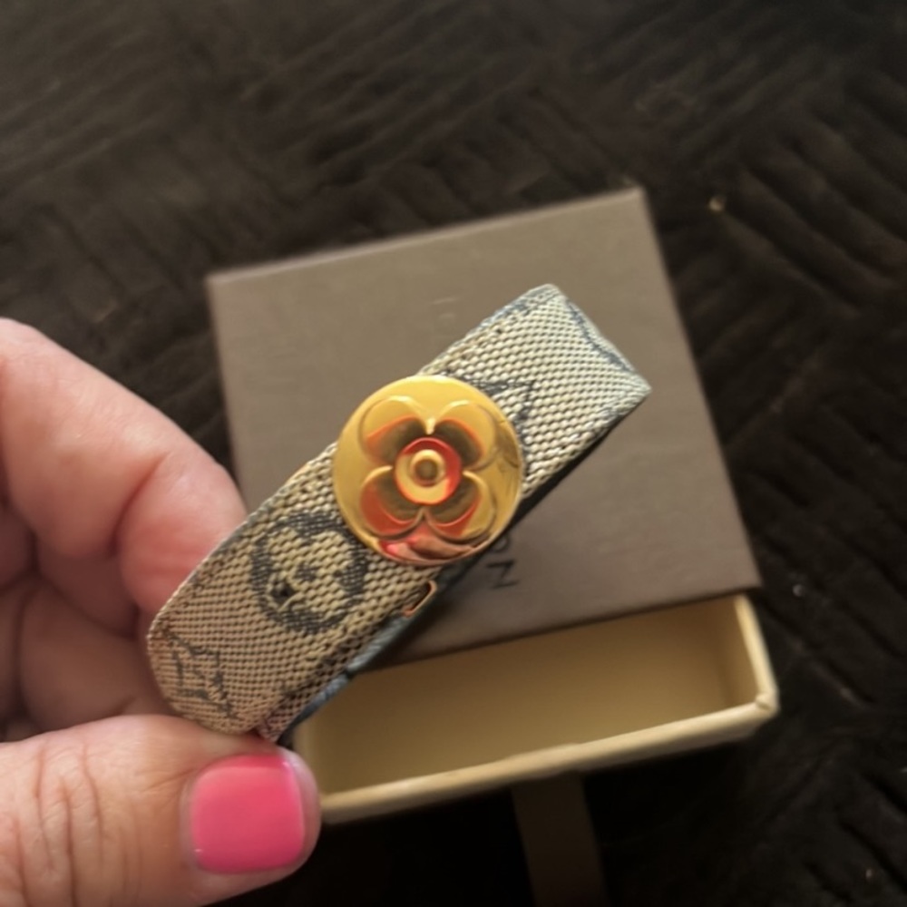 🦋💙Authentic Louis Vuitton Monogram Mini Lin Good Luck Bracelet💙🦋